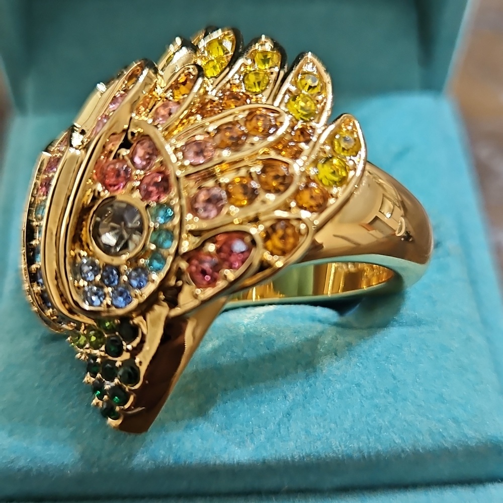 NWOT Size 9 Kurt Geiger Gold-Tone Multicolor Crystal Peacock Ring - Picture 3 of 5